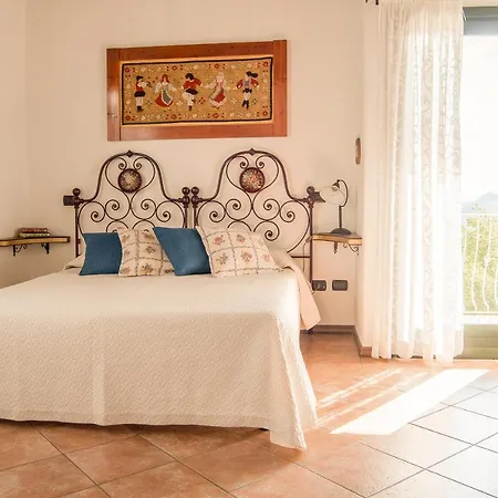 Habitación en casa particular Aurora Olbia